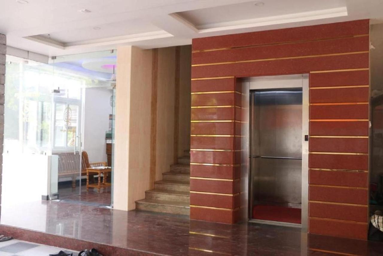 Saravanas Lodge Tiruchchendūr Екстериор снимка